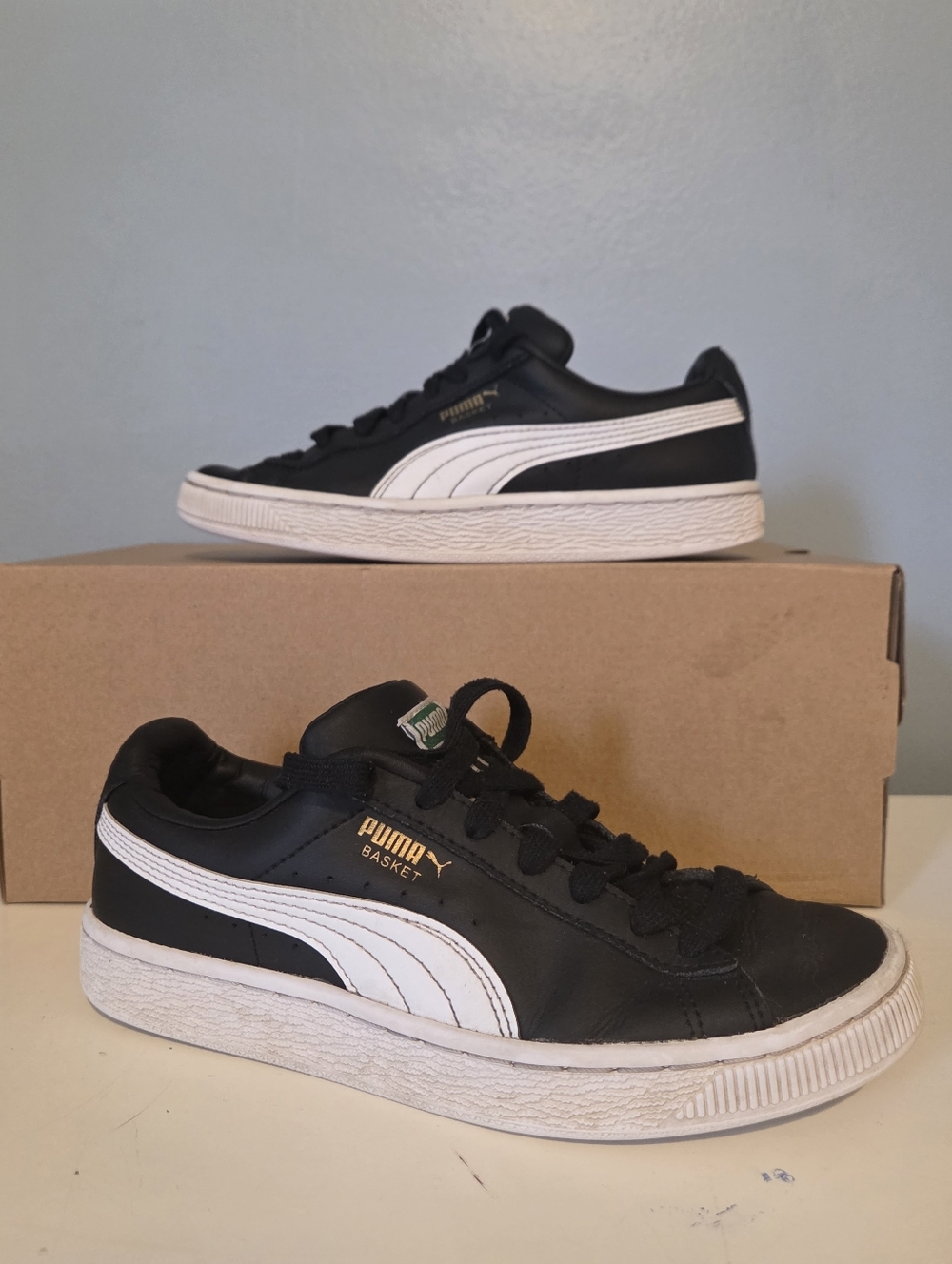 Puma Basket Unisex Kids' Black and White  Low-Top Sneakers Size 4C